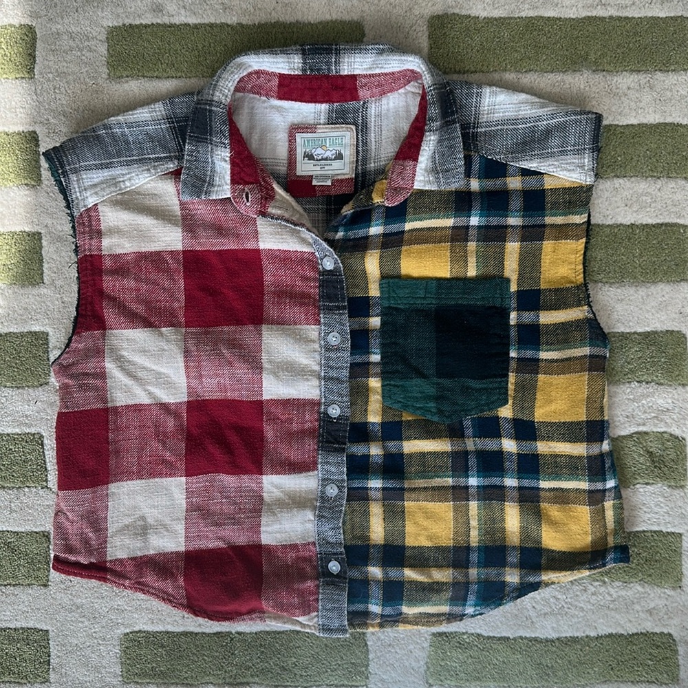American Eagle Cropped Flannel Cut Off